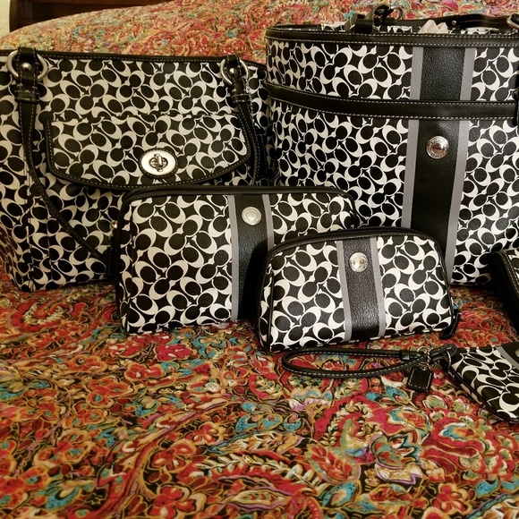 ISO MATCHING items, coin purse - Picture 2 of 2